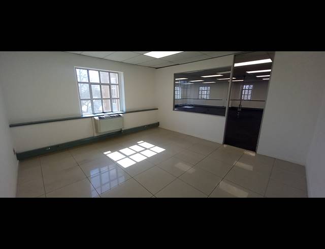 338M² OFFICE TO LET IN BRYANSTON